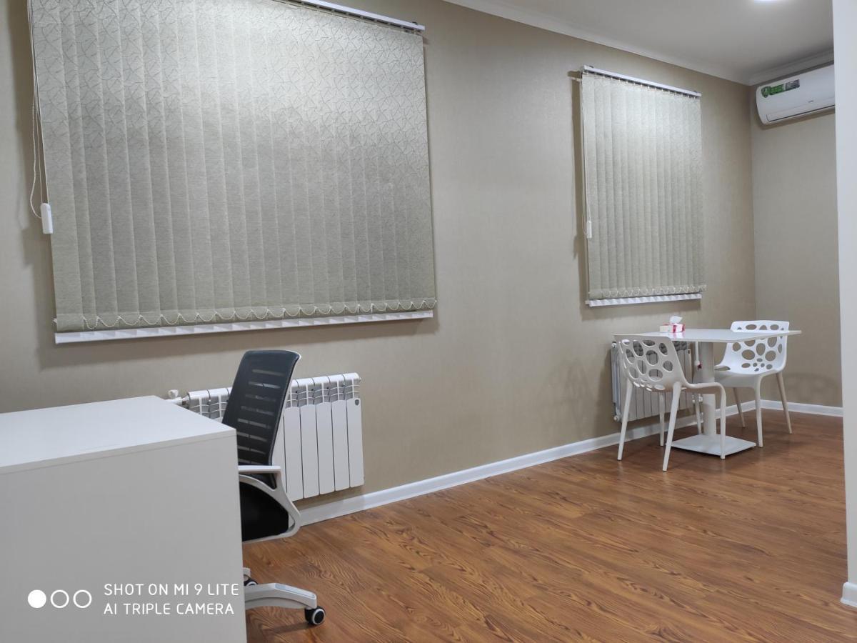 1-Bedroom Apartment In The Very City Center Tashkent Exterior photo